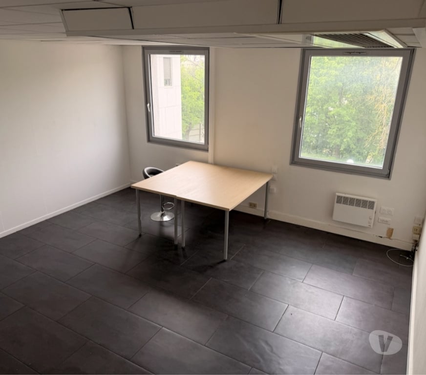 bureaux locaux Rhône Dardilly - 69570 - Photos Vivastreet Bureau lumineux à louer + 1 place de parking – Dardilly