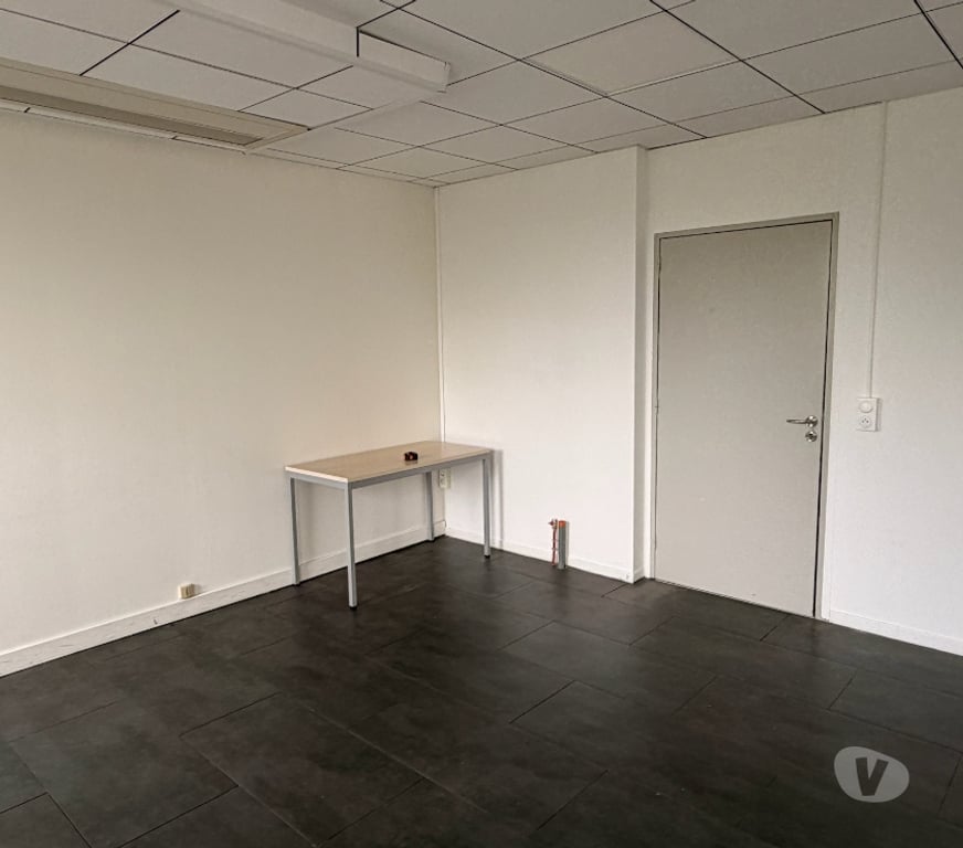 bureaux locaux Rhône Dardilly - 69570 - Photos Vivastreet Bureau lumineux à louer + 1 place de parking – Dardilly