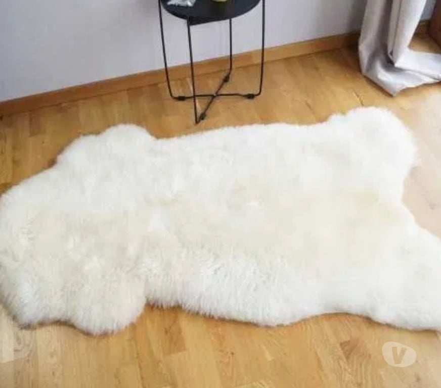 Décoration - art Rhône Craponne - 69290 - Photos Vivastreet Tapis décoratif néerlandais en peau de mouton naturelle