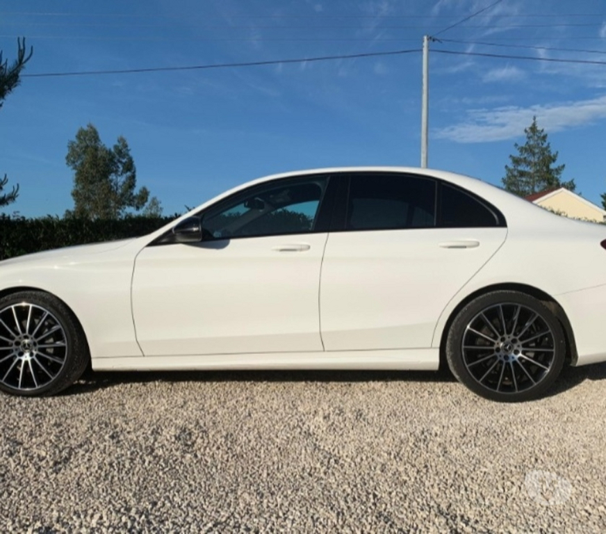 Voiture d'occasion Martinique Le Diamant - 97223 - Photos Vivastreet Mercedes-Benz C 220 d 4MATIC