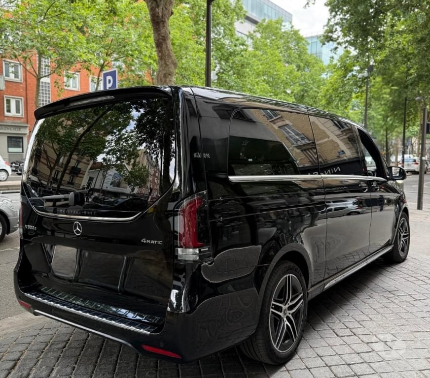Louer un véhicule Paris Paris 1er ardt - 75001 - Photos Vivastreet Location Van Minibus 9 places Boîte auto