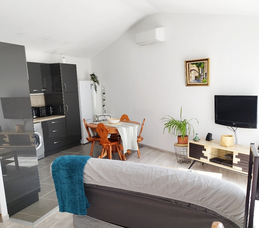 location saisonniere Ardèche St Montant - 07220 - Photos Vivastreet Gite en Ardèche