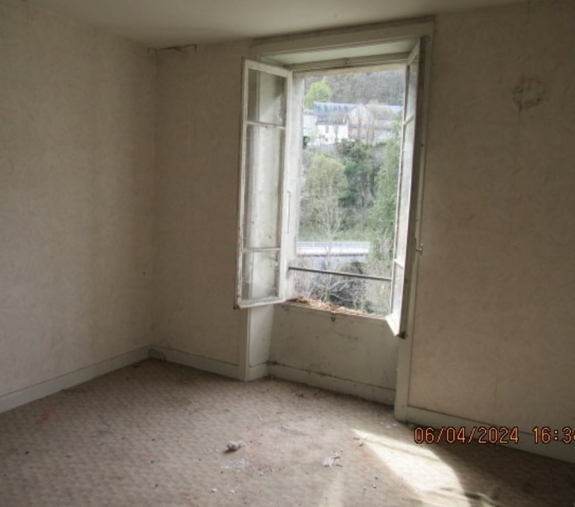 Appartements à vendre Cantal Lanobre - Photos Vivastreet Appartement à rénover