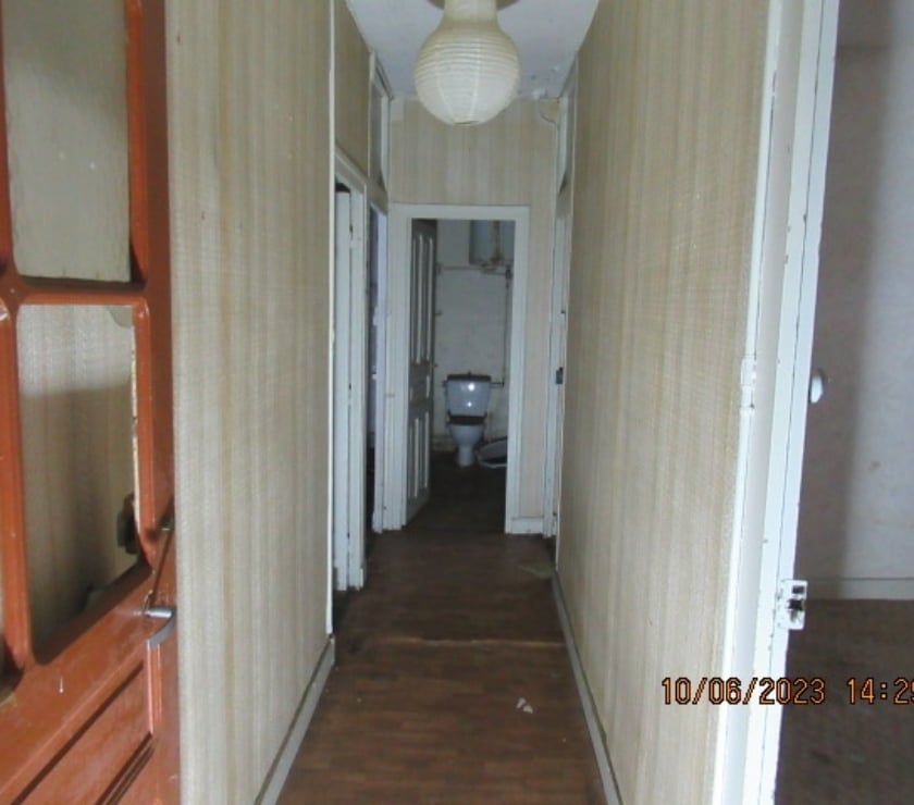 Appartements à vendre Cantal Lanobre - Photos Vivastreet Appartement à rénover