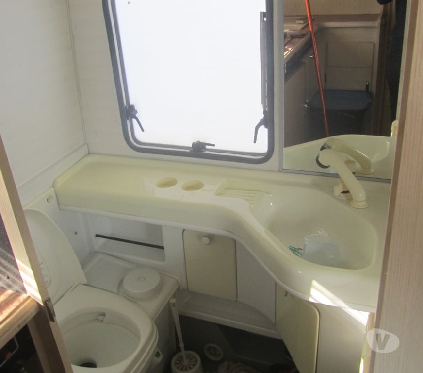 Caravane d'occasion Loiret St Denis en Val - 45560 - Photos Vivastreet venrs caravane 5 couchages
