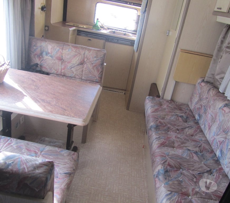 Caravane d'occasion Loiret St Denis en Val - 45560 - Photos Vivastreet venrs caravane 5 couchages