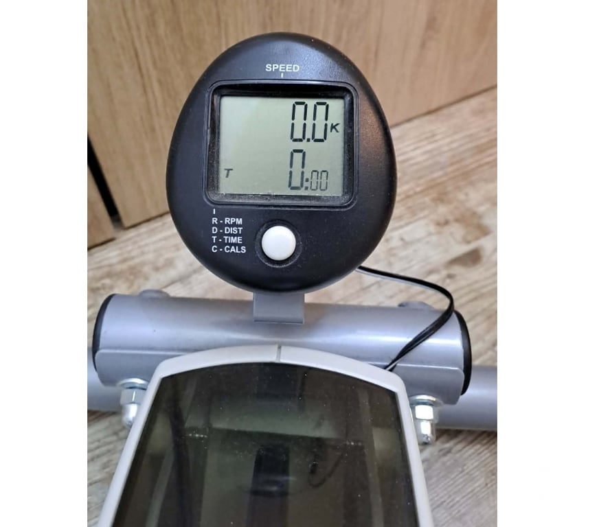 Matériel de sport Val-de-Marne Maisons Alfort - 94700 - Photos Vivastreet Mini vélo d'exercise DeskCycle 2 (Neuf + Boîte d'Origine)