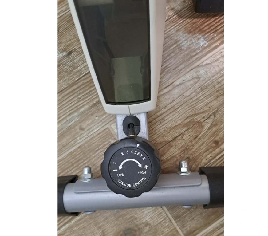 Matériel de sport Val-de-Marne Maisons Alfort - 94700 - Photos Vivastreet Mini vélo d'exercise DeskCycle 2 (Neuf + Boîte d'Origine)