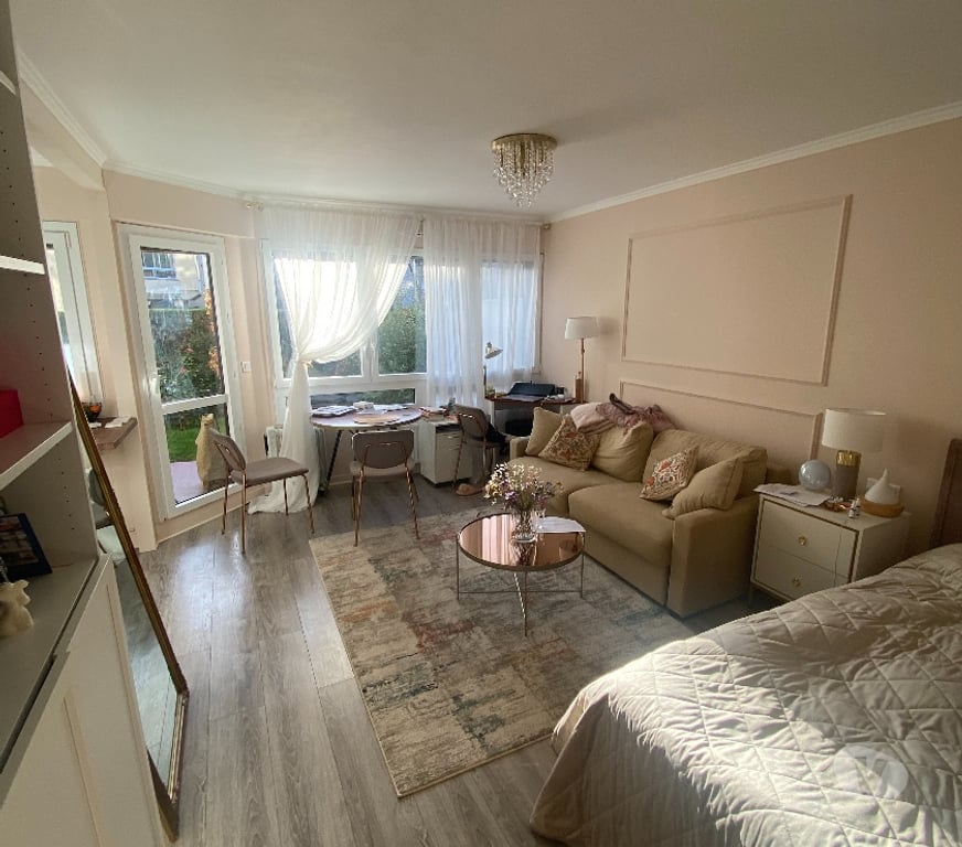 Location appartement Yvelines Le Chesnay - 78150 - Photos Vivastreet Très beau studio à 2 pas de Versailles
