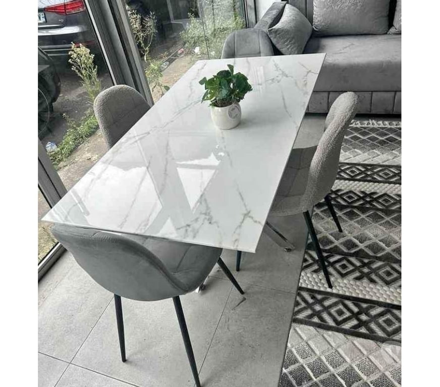 Ameublement & art de la table Hauts-de-Seine Levallois Perret - 92300 - Photos Vivastreet Table a manger marbre avec 4 chaises