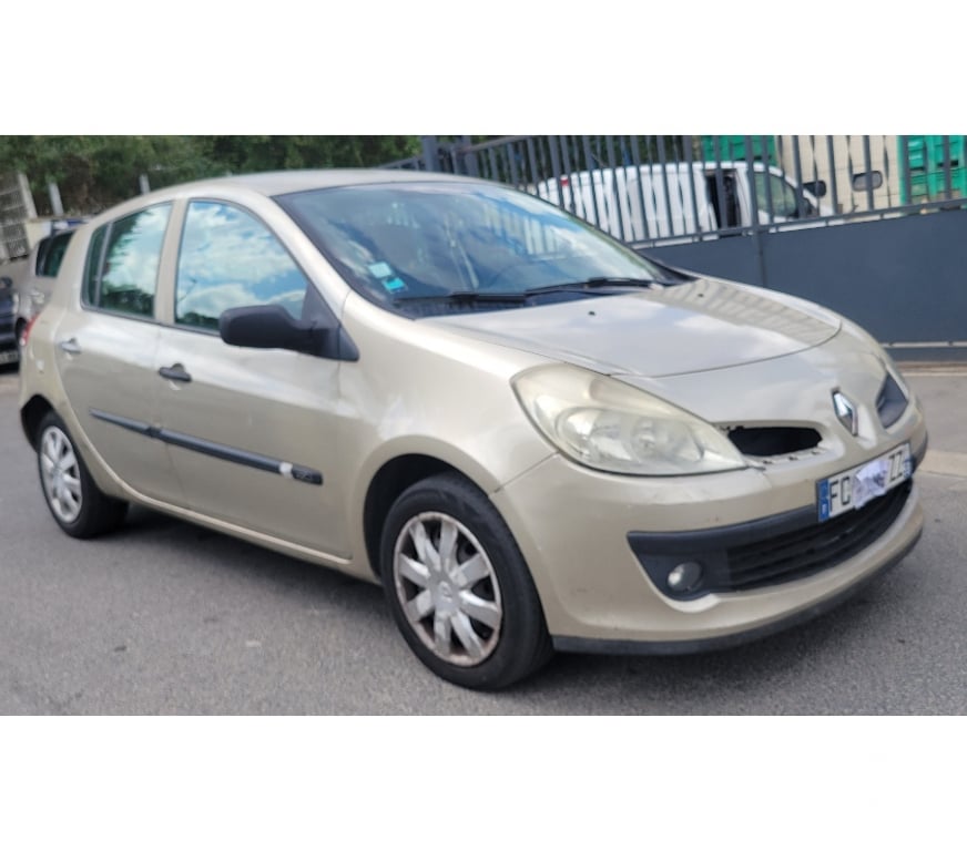 Voiture d'occasion Seine-Saint-Denis Montfermeil - 93370 - Photos Vivastreet RENAULT CLIO 3 1.5 DCI 70 CH