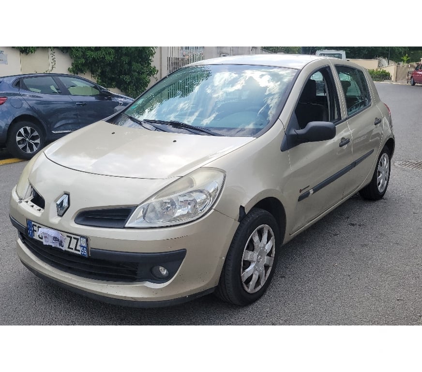 Voiture d'occasion Seine-Saint-Denis Montfermeil - 93370 - Photos Vivastreet RENAULT CLIO 3 1.5 DCI 70 CH