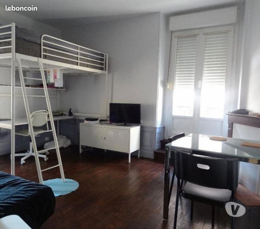 Appartement meublé Côte-d'Or Dijon - 21000 - Photos Vivastreet BAS MONTCHAPET prox CV T1 bis 32m² meublé