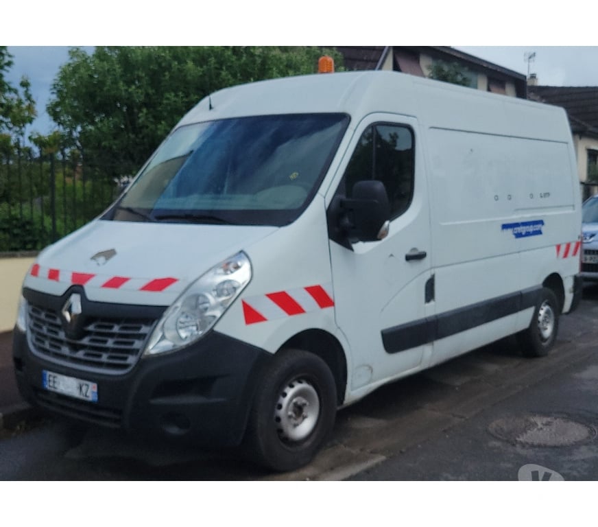 Véhicules commerciaux & utilitaires d'occasion Seine-Saint-Denis Montfermeil - 93370 - Photos Vivastreet RENAULT Master 2.3 dCi 110 pb boite vitesse