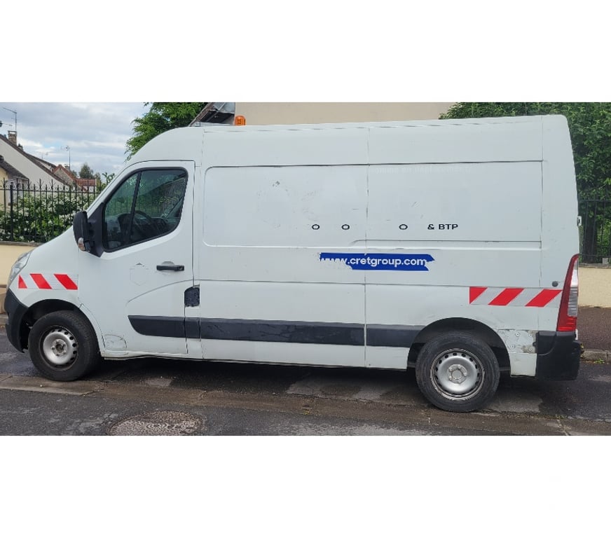 Véhicules commerciaux & utilitaires d'occasion Seine-Saint-Denis Montfermeil - 93370 - Photos Vivastreet RENAULT Master 2.3 dCi 110 pb boite vitesse