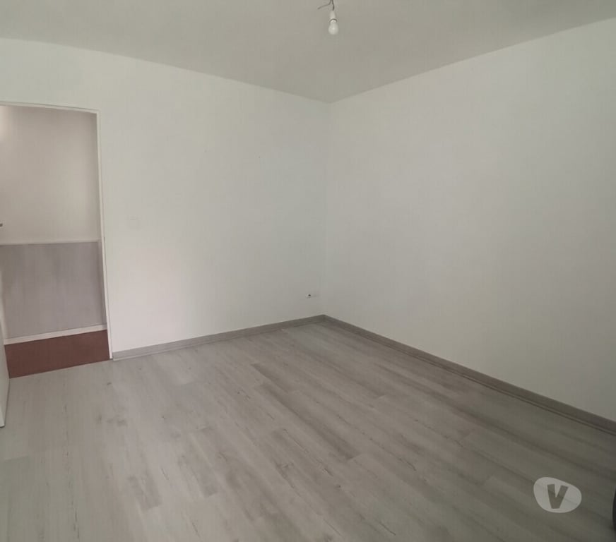 Vente Immeuble Gard Codognan - 30920 - Photos Vivastreet Immeuble mixte Maison village avec local commercial