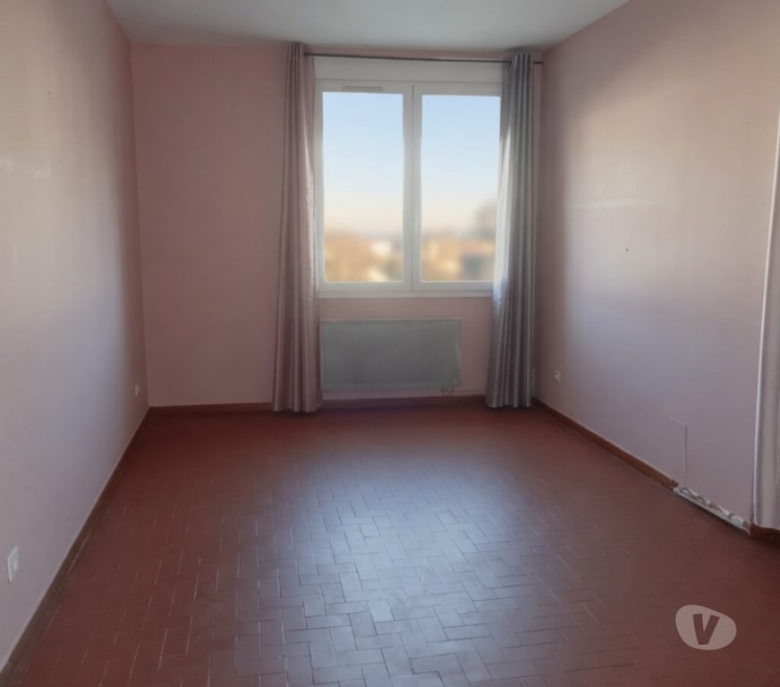 Vente Immeuble Gard Codognan - 30920 - Photos Vivastreet Immeuble mixte Maison village avec local commercial
