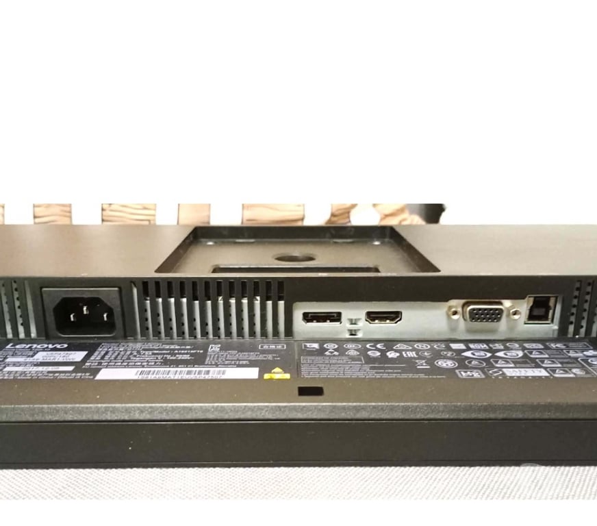 Informatique Var Sanary sur Mer - 83110 - Photos Vivastreet Ecran ThinkVision Lenovo T22i-10