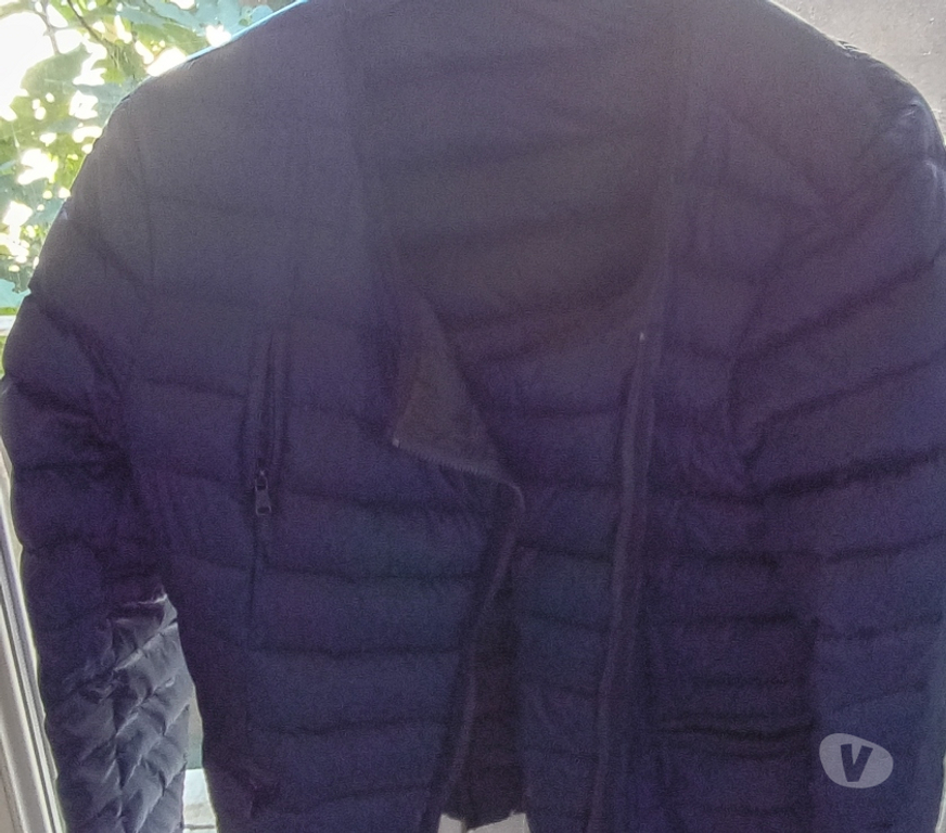 Vêtements occasion Hérault Beziers - 34500 - Photos Vivastreet Blouson femme Burton bleu marine