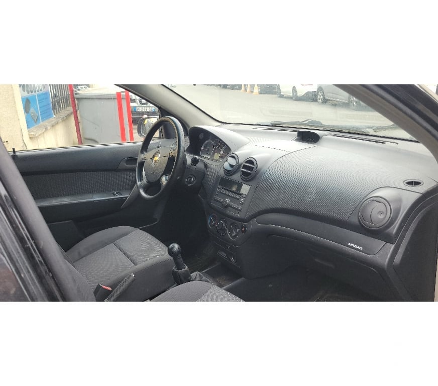 Voiture d'occasion Seine-Saint-Denis Montfermeil - 93370 - Photos Vivastreet chevrolet aveo 1.2 gpl 16 v 84