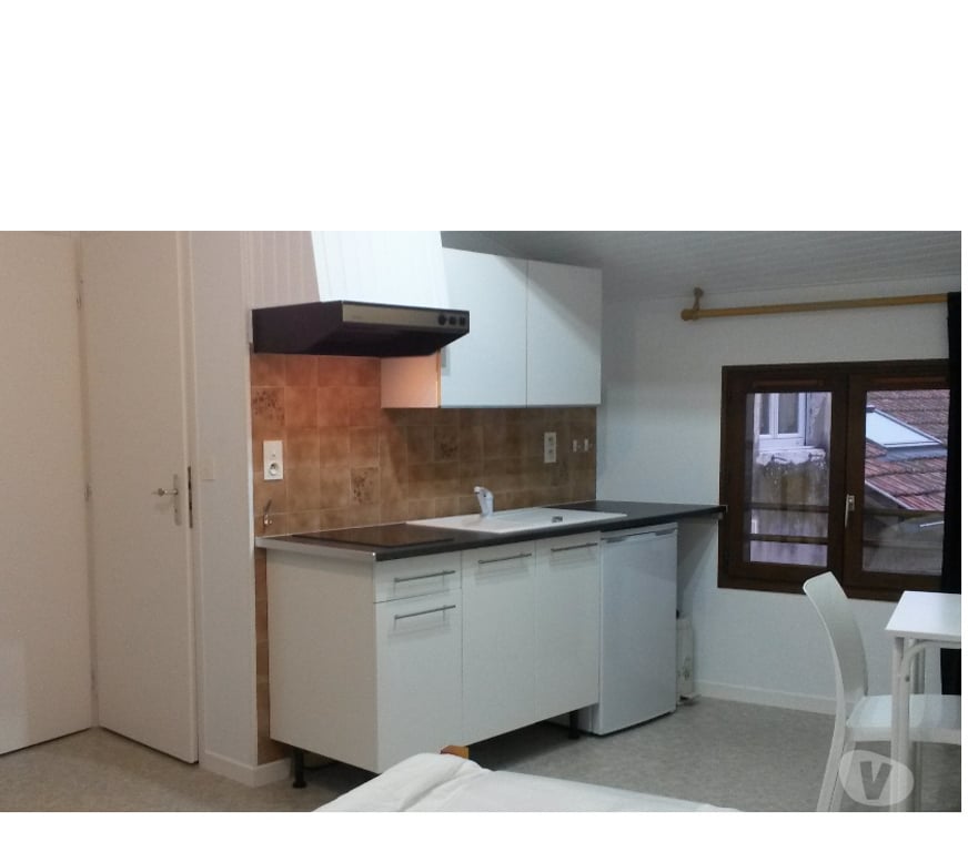Appartement meublé Ain Bourg en Bresse - 01000 - Photos Vivastreet BEAU STUDIO MEUBLE 30 M2 avec parking privé