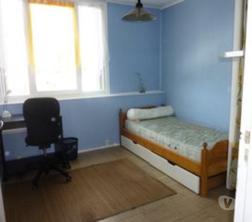 Colocations Rhône Bron - 69500 - Photos Vivastreet Chambre colocation meublée Bron métro D