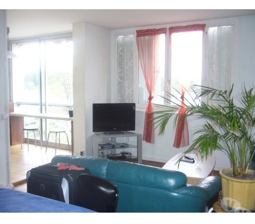 Colocations Rhône Bron - 69500 - Photos Vivastreet Chambre colocation meublée Bron métro D