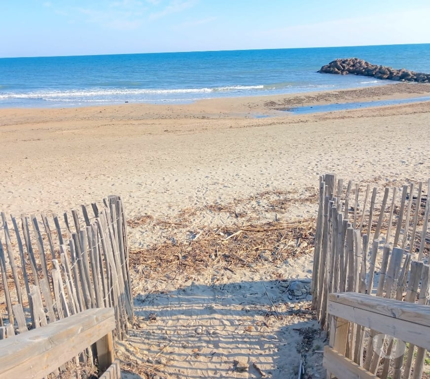 Vente Maison Hérault Frontignan - 34110 - Photos Vivastreet Maison de plage à 30 m de la mer !