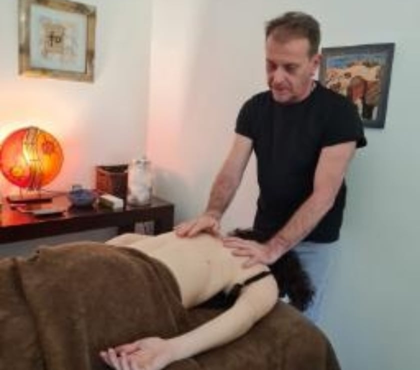 Massages Bouches-du-Rhône Eyguieres - 13430 - Photos Vivastreet Massage De Relaxation et de total lâcher prise
