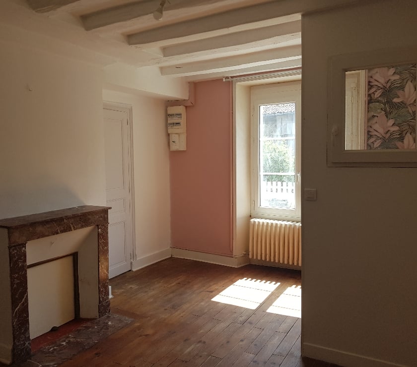 Location maison Indre-et-Loire Chemille sur Deme - 37370 - Photos Vivastreet Dans charmant village, à 25 mn de Tours Nord, maison 120 m2