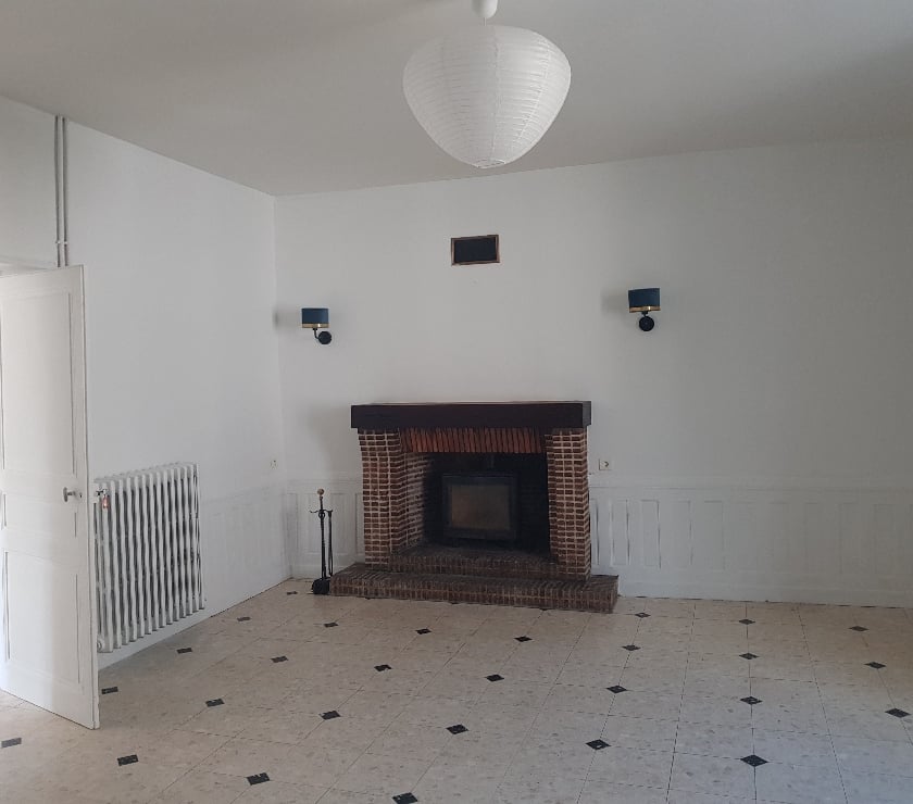 Location maison Indre-et-Loire Chemille sur Deme - 37370 - Photos Vivastreet Dans charmant village, à 25 mn de Tours Nord, maison 120 m2