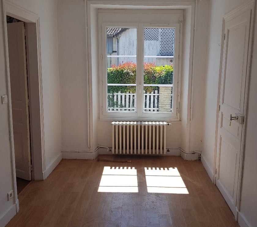 Location maison Indre-et-Loire Chemille sur Deme - 37370 - Photos Vivastreet Dans charmant village, à 25 mn de Tours Nord, maison 120 m2