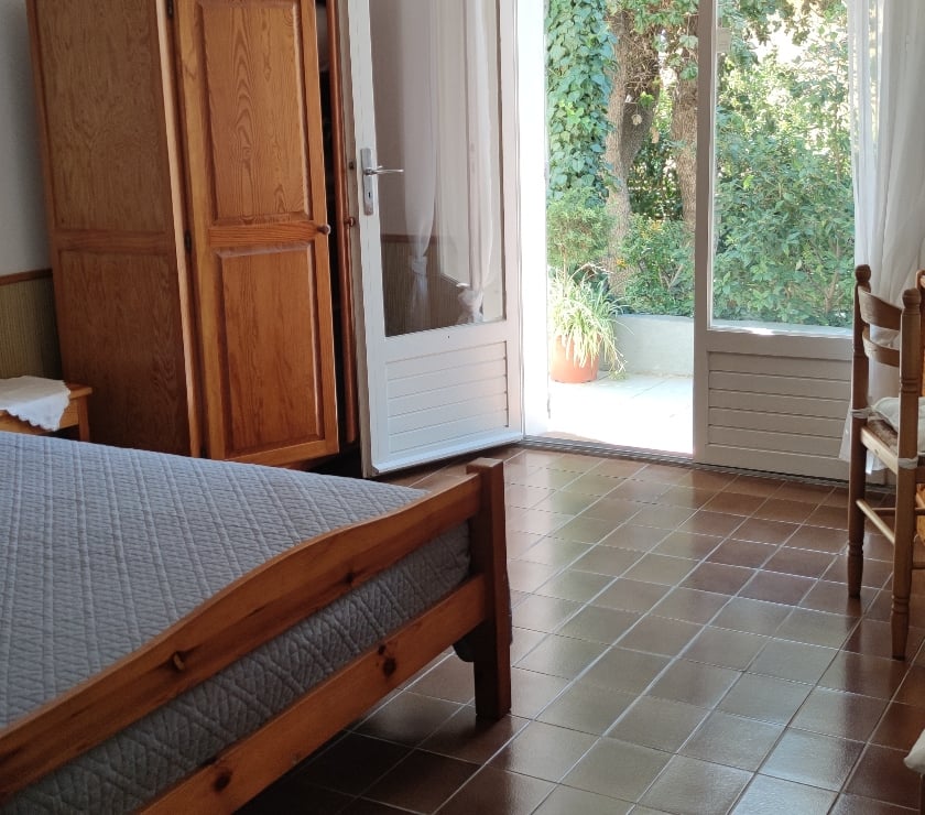 location saisonniere Var Six Fours les Plages - 83140 - Photos Vivastreet Bas villa location selon saison avec 1 ou 2 ou 3 chambres