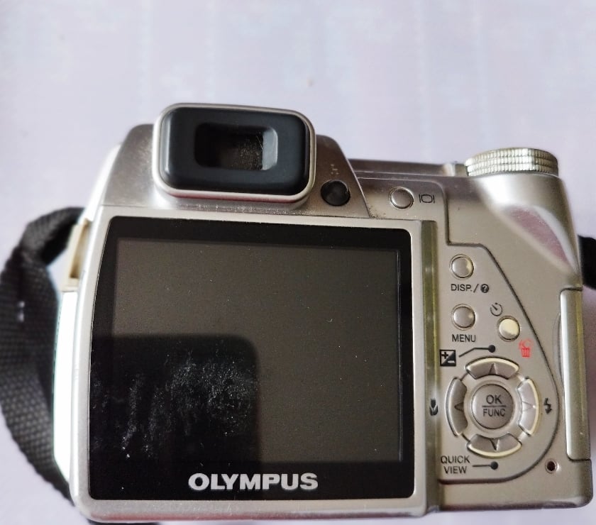 Photo - Video - Son Pas-de-Calais Arras - 62000 - Photos Vivastreet appareil photo " OLYMPUS" type : SP - 510UZ