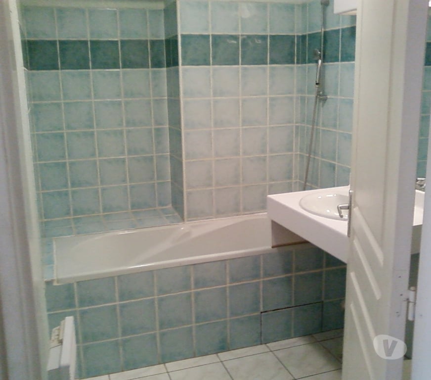 Appartement meublé Bouches-du-Rhône Aix en Provence - Photos Vivastreet T1 38 m2 avec jardin privatif de 40 m2+parking privatif+box