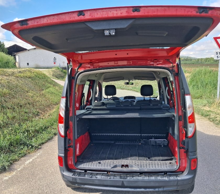 Voiture d'occasion Rhône Marennes - 69970 - Photos Vivastreet Kangoo 1.5 dci 90cv 1ère main pompier
