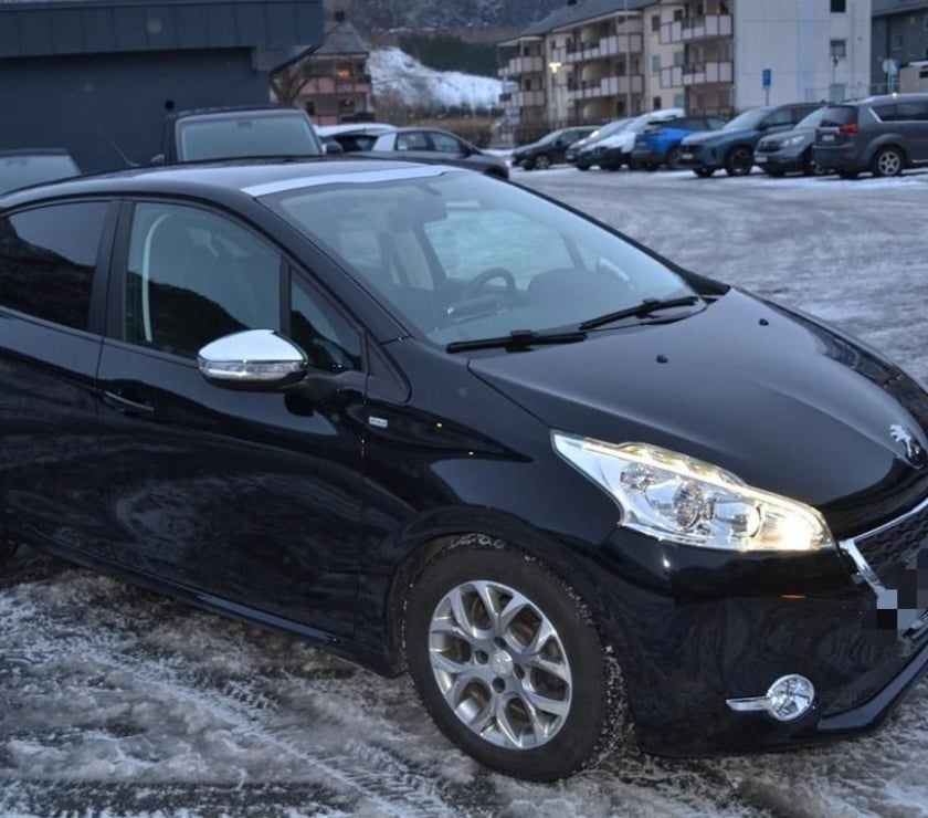 Voitures Dijon Côte-d'Or - Photos Vivastreet Peugeot 208 1.2 VTI ALLURE