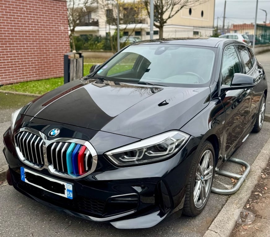 Voiture d'occasion Seine-Saint-Denis Le Blanc Mesnil - 93150 - Photos Vivastreet Bmw serie 1 (f40) 118i 136 ch dkg7 m design