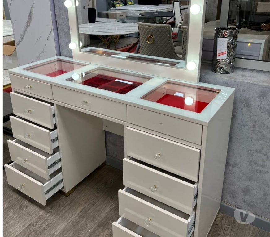 Ameublement & art de la table Paris Paris 1er ardt - 75001 - Photos Vivastreet Coiffeuse | Neuve | Miroir LED | Livraison rapide