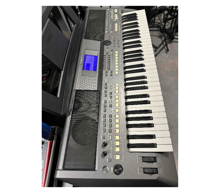 Instruments de musique Bas-Rhin Mommenheim - 67670 - Photos Vivastreet YAMAHA PSR-S670 - Arrangeur Workstation 61touches