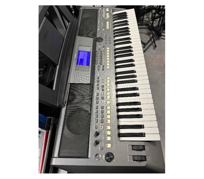 Photos Vivastreet YAMAHA PSR-S670 - Arrangeur Workstation 61touches