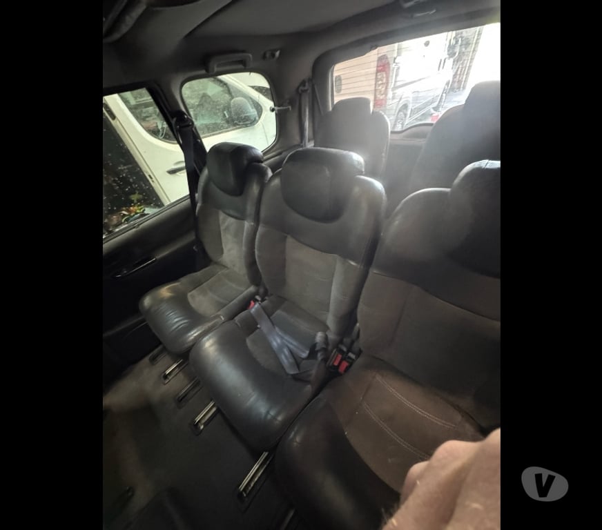 Voiture d'occasion Aude Sigean - 11130 - Photos Vivastreet Renault espace 2.2 Dci réviser climatiser