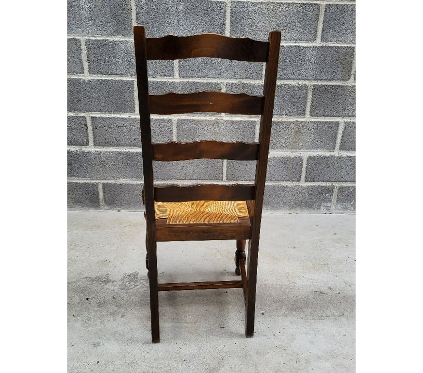 Ameublement & art de la table Pas-de-Calais Vimy - 62580 - Photos Vivastreet 6 chaises Bois massif Assise paillée Rustique-Campagne