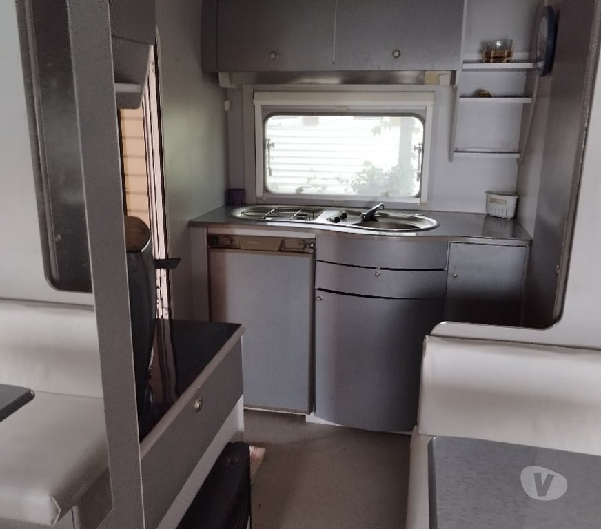 Caravane d'occasion Isère Paladru - 38850 - Photos Vivastreet Caravane axxor 460 CPA