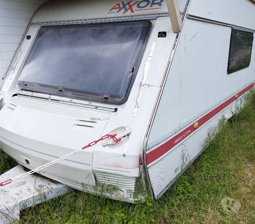Caravane d'occasion Isère Paladru - 38850 - Photos Vivastreet Caravane axxor 460 CPA