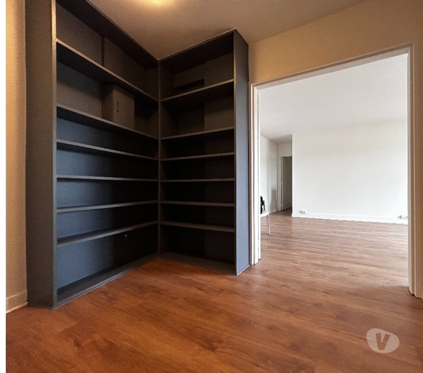Appartements à vendre Yvelines Chatou - 78400 - Photos Vivastreet 3 pièces 82 m² Chatou Balcon Parking vue jardin 465.000€