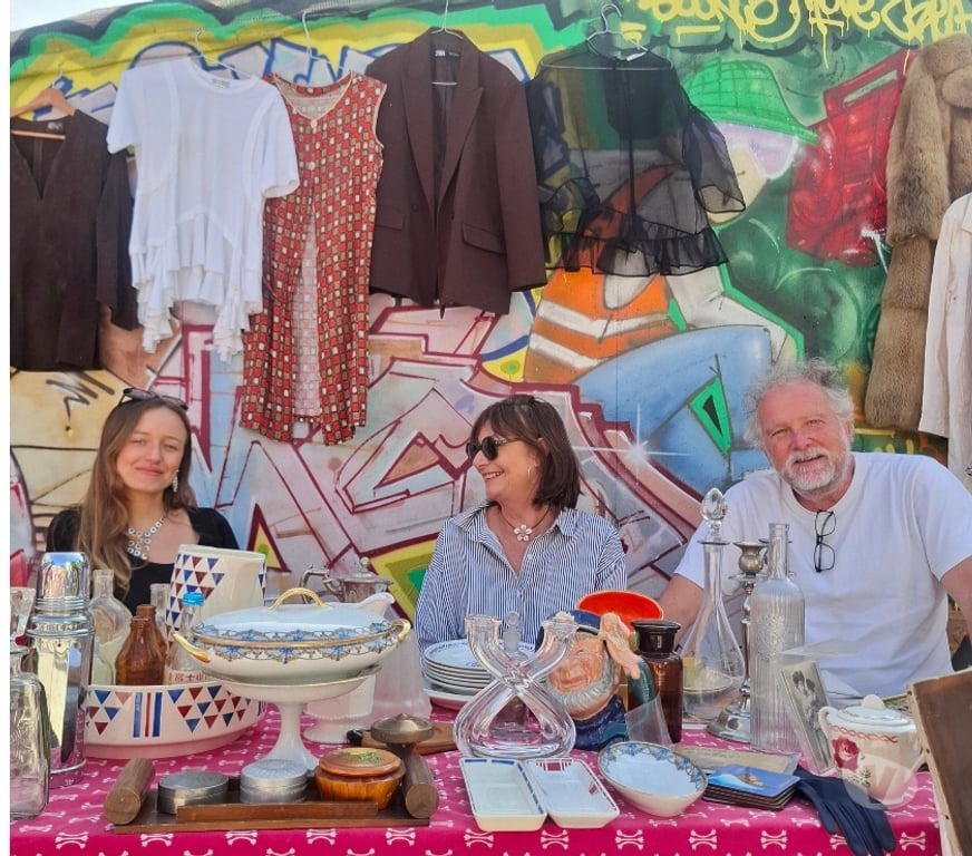 Vides greniers - Brocantes Seine-Saint-Denis St Ouen - 93400 - Photos Vivastreet VIDE GRENIER AU COEUR DES PUCES : GALERIE AMARRAGE