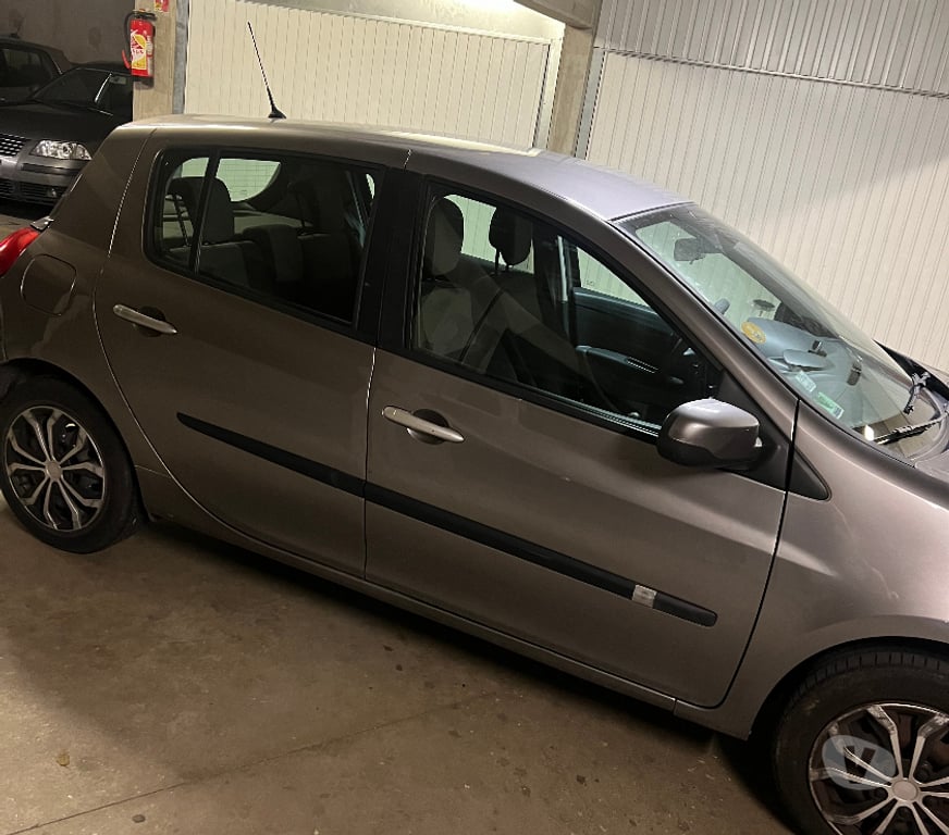 Louer un véhicule Val-de-Marne Creteil - 94000 - Photos Vivastreet Location Voiture pas Chere Clio