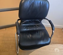 Photos Vivastreet Fauteuil design noir en bon état