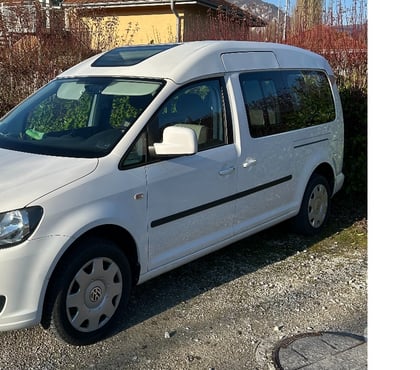 Voiture d'occasion Poisy Haute-Savoie - Photos Vivastreet VW Maxi Caddy 2.0 TDI Trendline TPMR pour fauteuil roulant